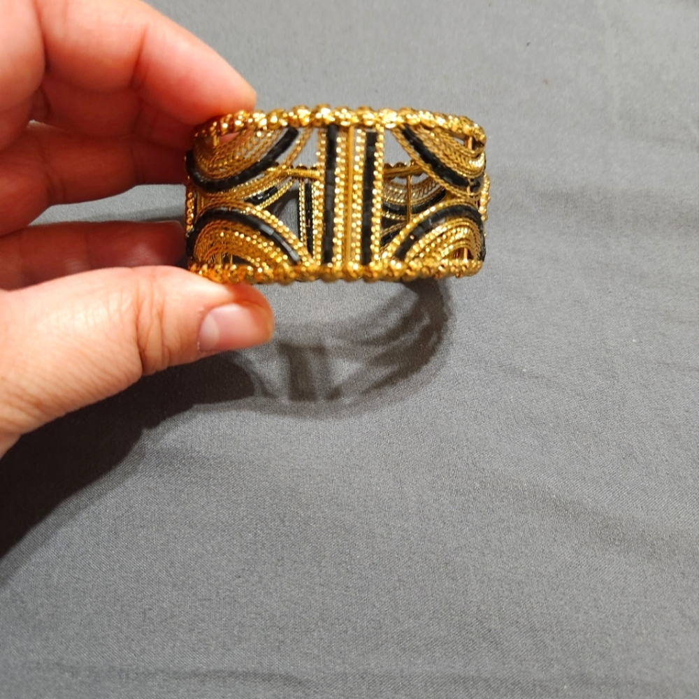 Cuff Braclet